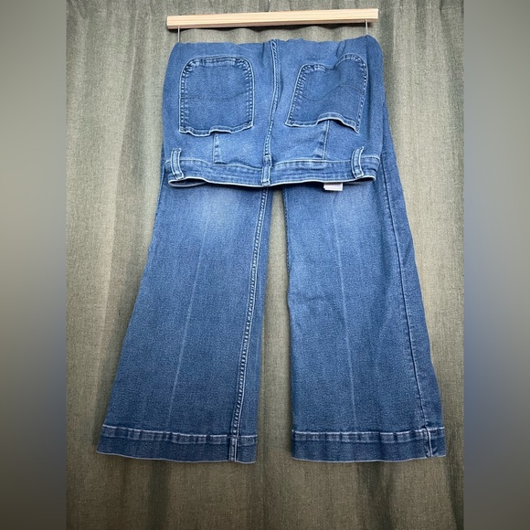 Old Navy Blue Denim Jeans - Picture 4 of 6